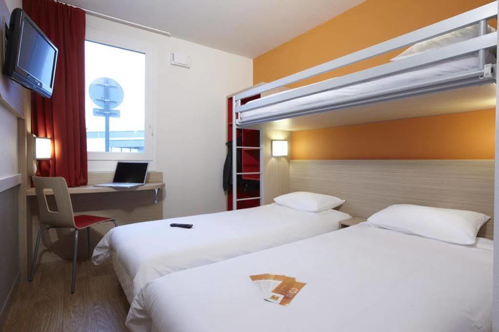 Saint-Avit  Kyriad Direct Mont De Marsan - St Avit מראה חיצוני תמונה