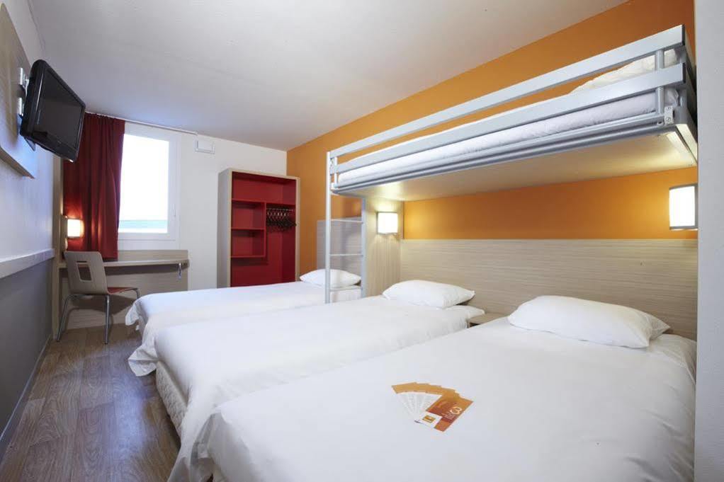 Saint-Avit  Kyriad Direct Mont De Marsan - St Avit מראה חיצוני תמונה